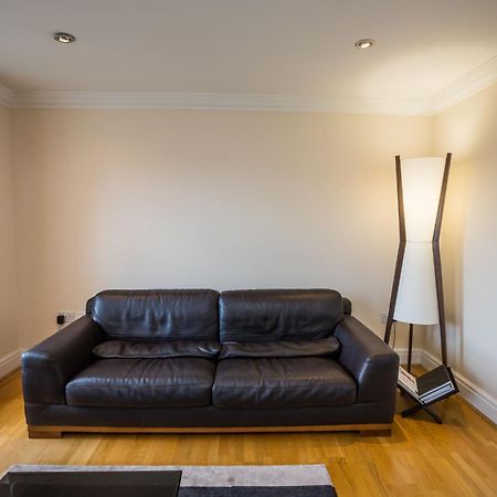 Spacious, 3 Bed House For 6 In Central Chester Ξενοδοχείο Εξωτερικό φωτογραφία
