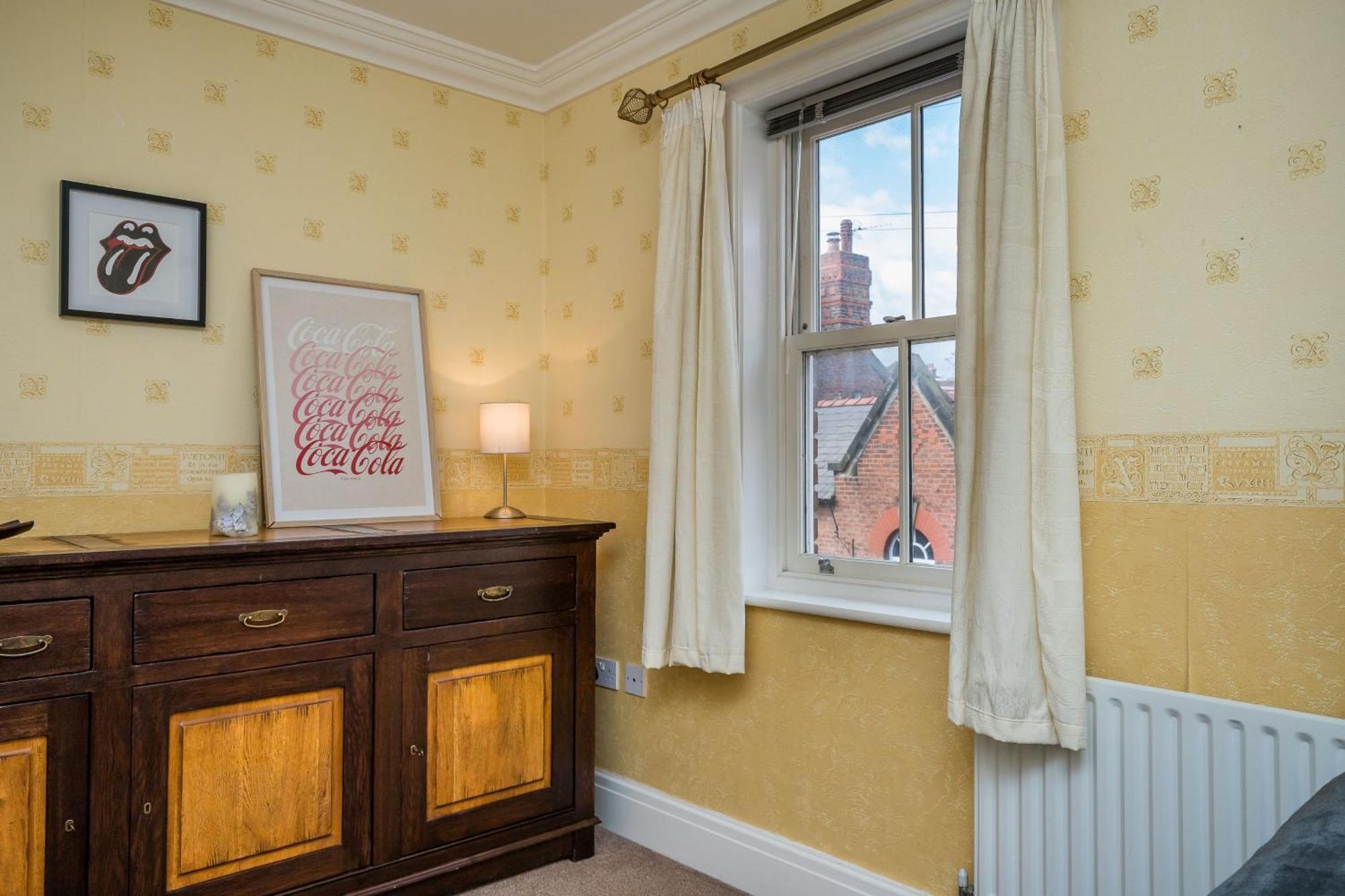 Spacious, 3 Bed House For 6 In Central Chester Ξενοδοχείο Εξωτερικό φωτογραφία