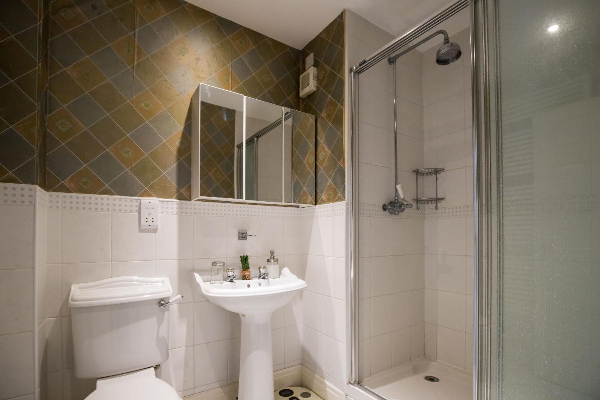 Spacious, 3 Bed House For 6 In Central Chester Ξενοδοχείο Εξωτερικό φωτογραφία